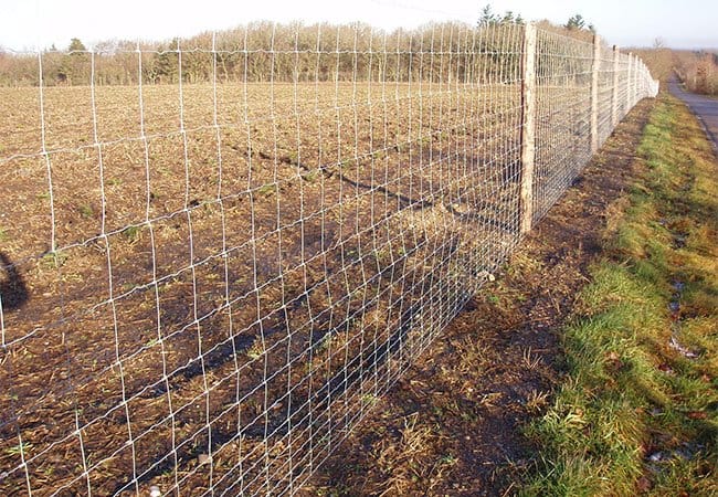 Hinged Joint Fence1